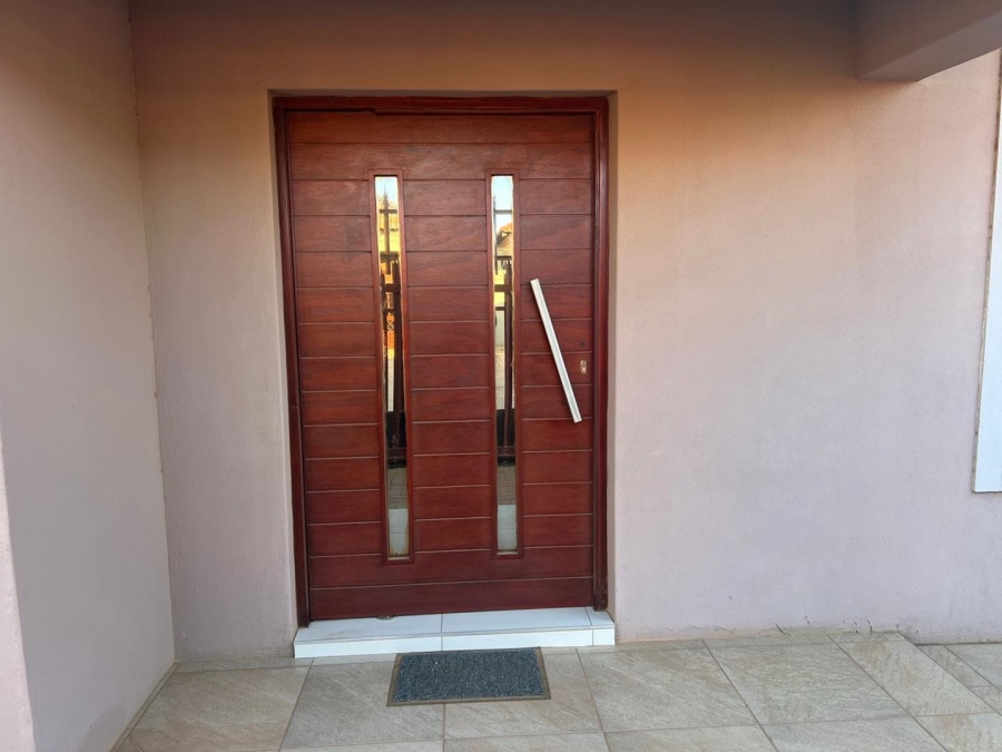 3 Bedroom Property for Sale in Mafikeng North West